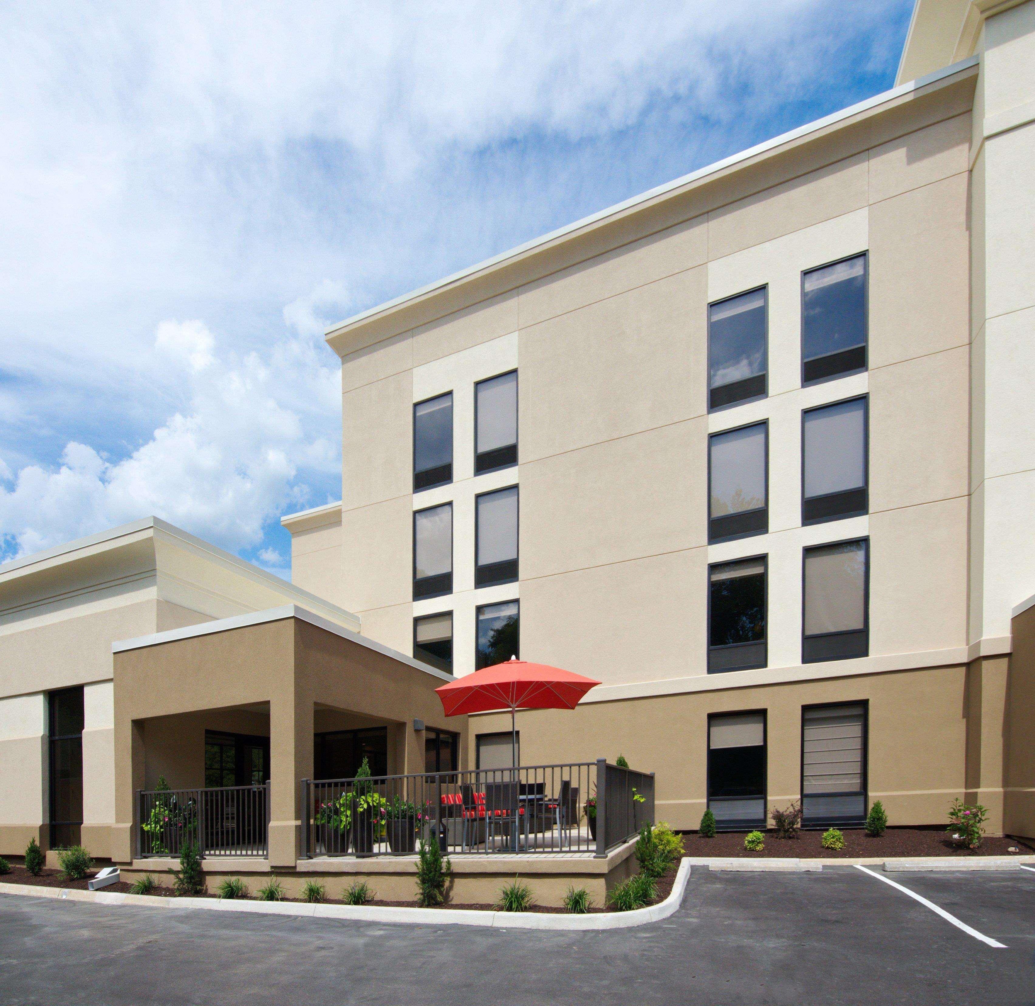 Hampton Inn Covington Va Buitenkant foto