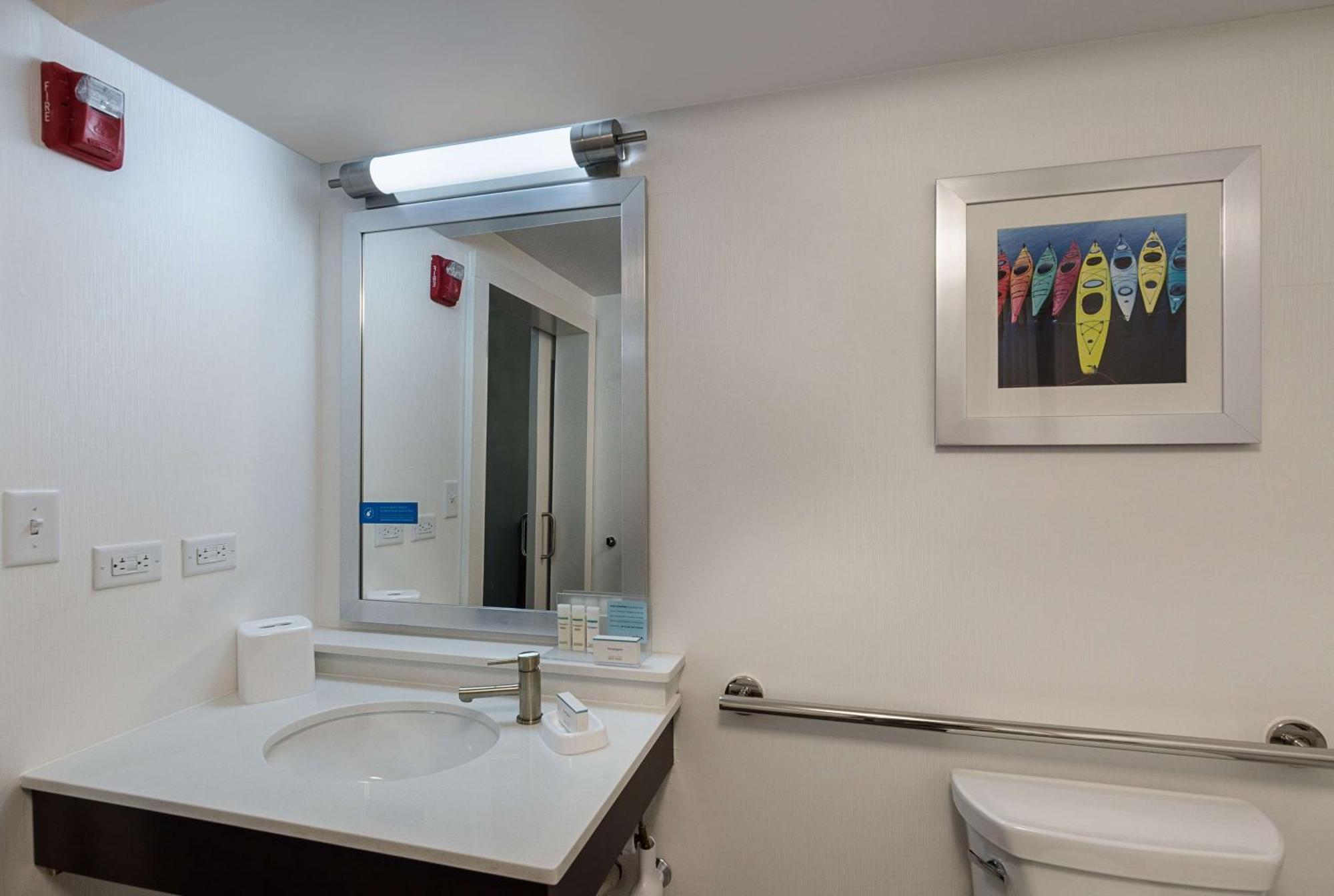 Hampton Inn Covington Va Buitenkant foto