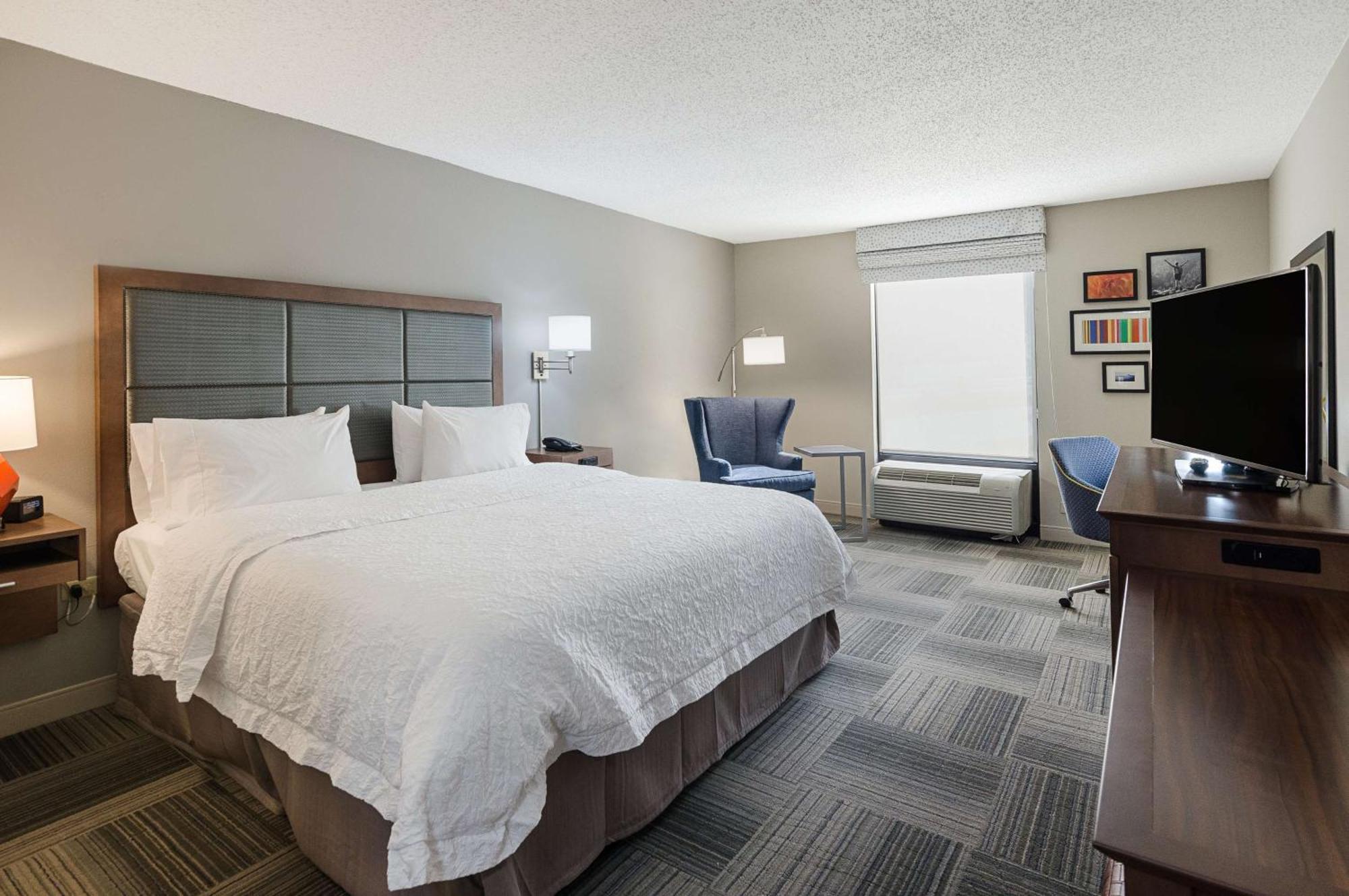 Hampton Inn Covington Va Buitenkant foto