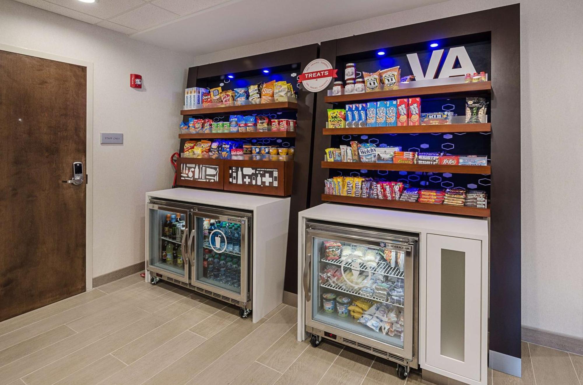 Hampton Inn Covington Va Buitenkant foto
